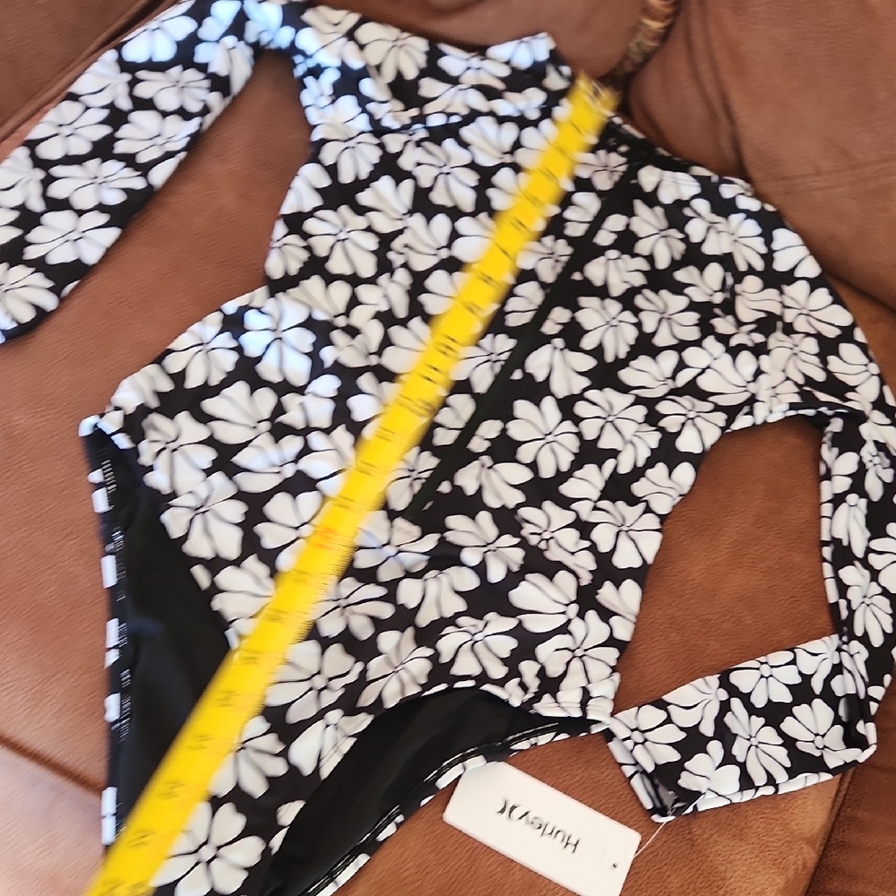 Hurley Black & White Floral Long-Sleeve One-Piece - Picture 11 of 13